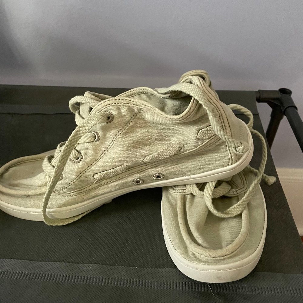 Green Sneaker-Style Sanuks
